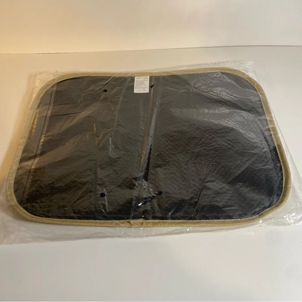 New In Packaging CALANDIS® Portable Small Dog Cat Rattan Cooling Mat 13.5”x17”